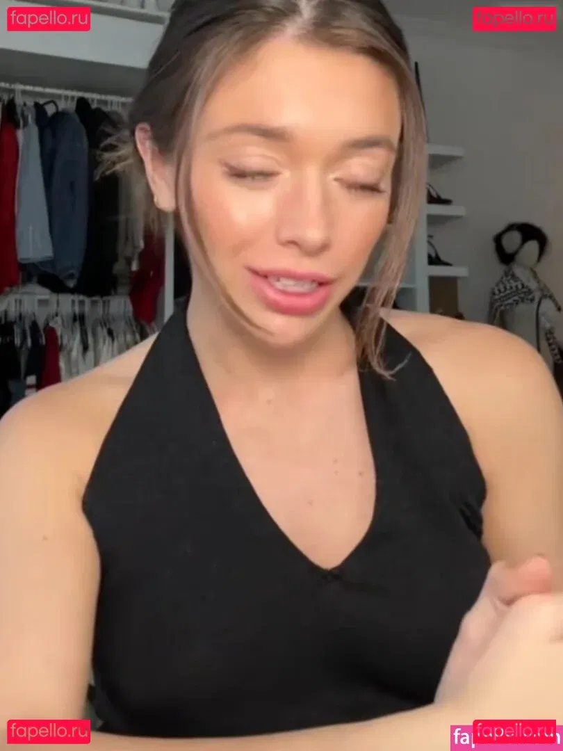 Tabitha Swatosh Onlyfans Photo Gallery 