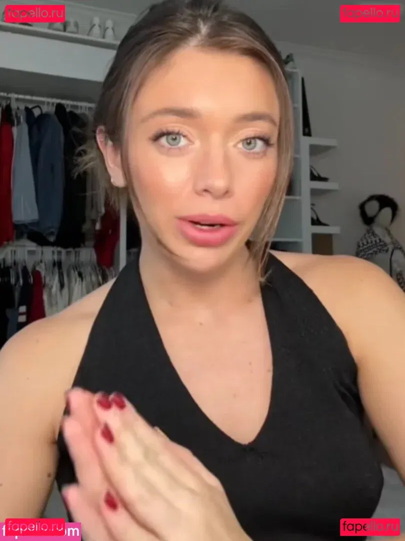 Tabitha Swatosh Onlyfans Photo Gallery 