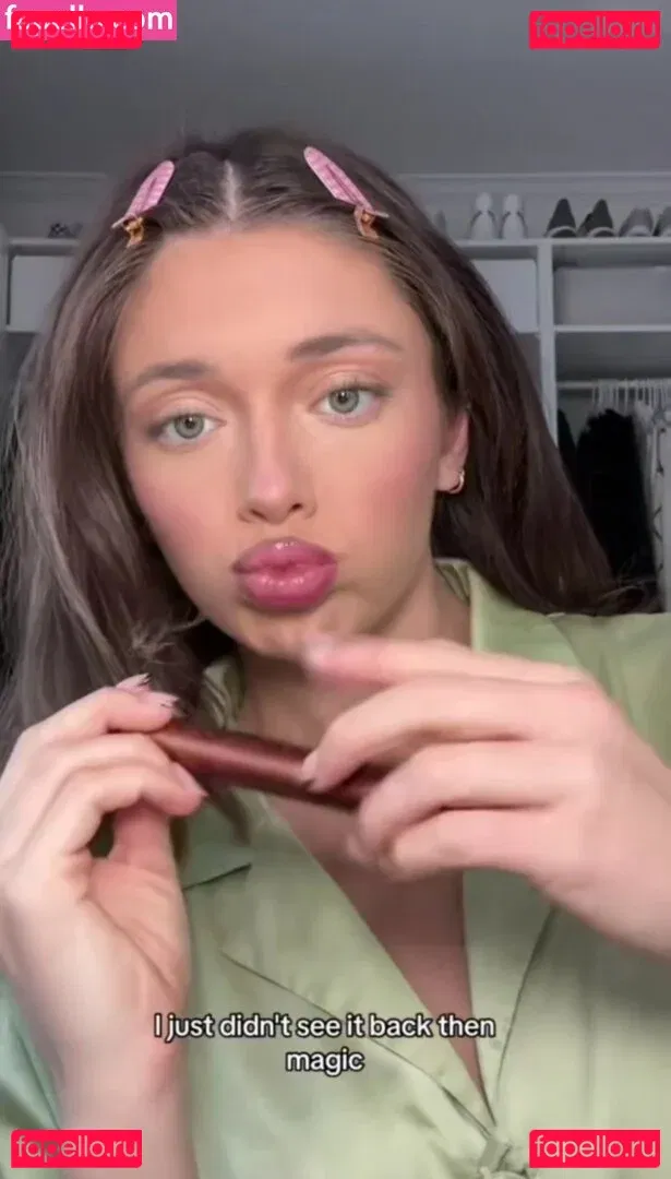 Tabitha Swatosh Onlyfans Photo Gallery 