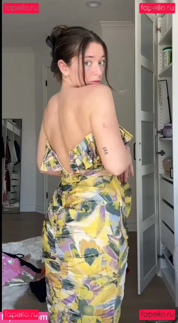 Tabitha Swatosh Onlyfans Photo Gallery 