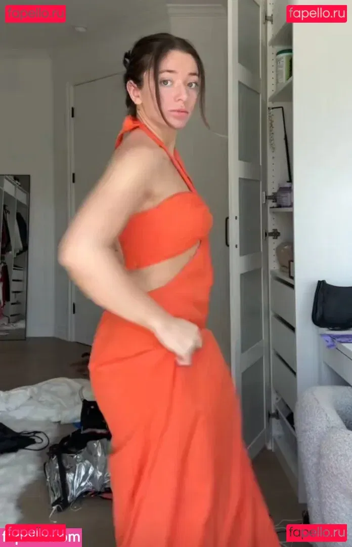 Tabitha Swatosh Onlyfans Photo Gallery 