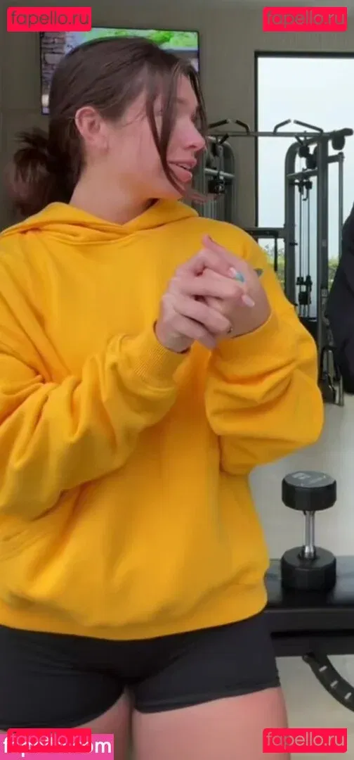 Tabitha Swatosh Onlyfans Photo Gallery 