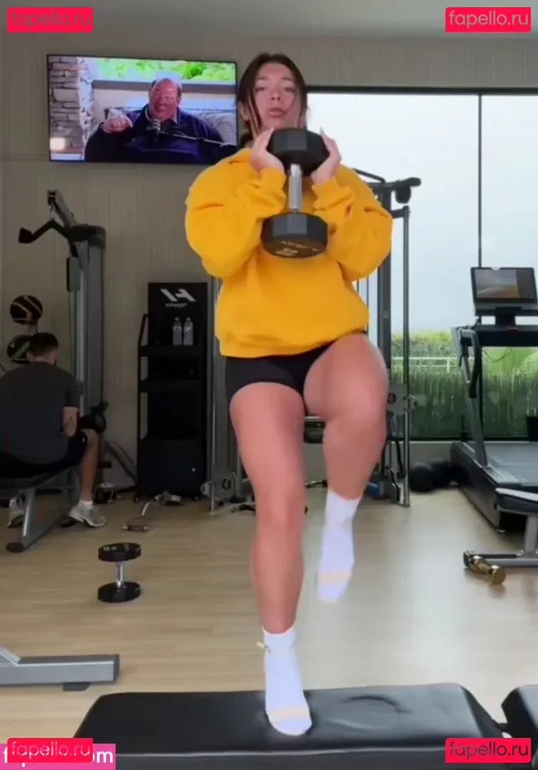 Tabitha Swatosh Onlyfans Photo Gallery 