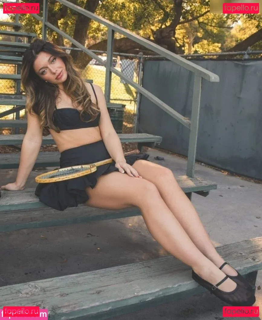 Tabitha Swatosh Onlyfans Photo Gallery 