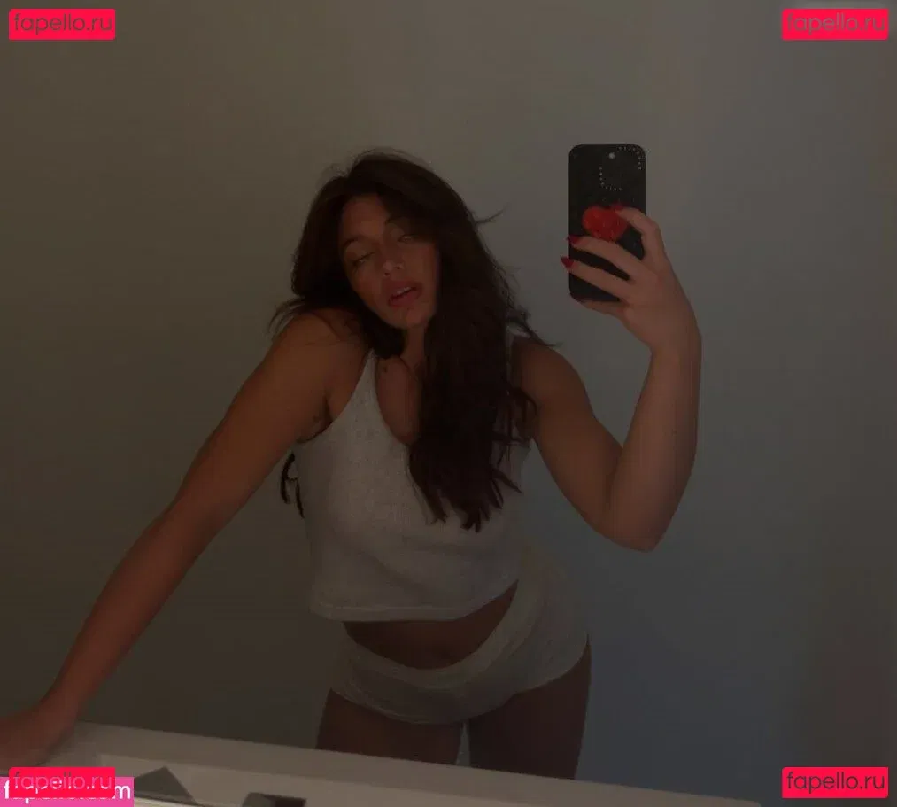 Tabitha Swatosh Onlyfans Photo Gallery 