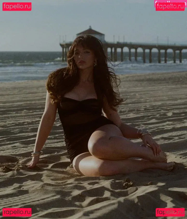 Tabitha Swatosh Onlyfans Photo Gallery 