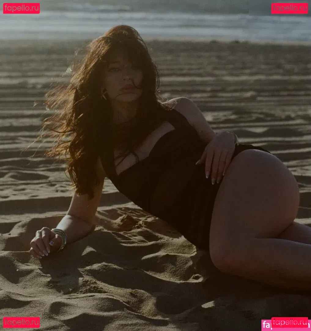 Tabitha Swatosh Onlyfans Photo Gallery 