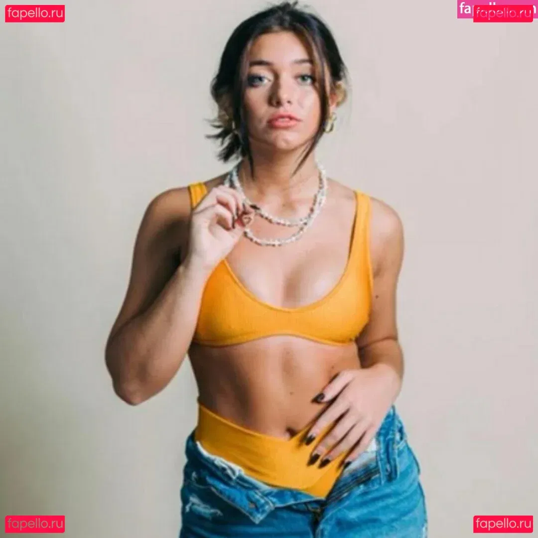 Tabitha Swatosh Onlyfans Photo Gallery 