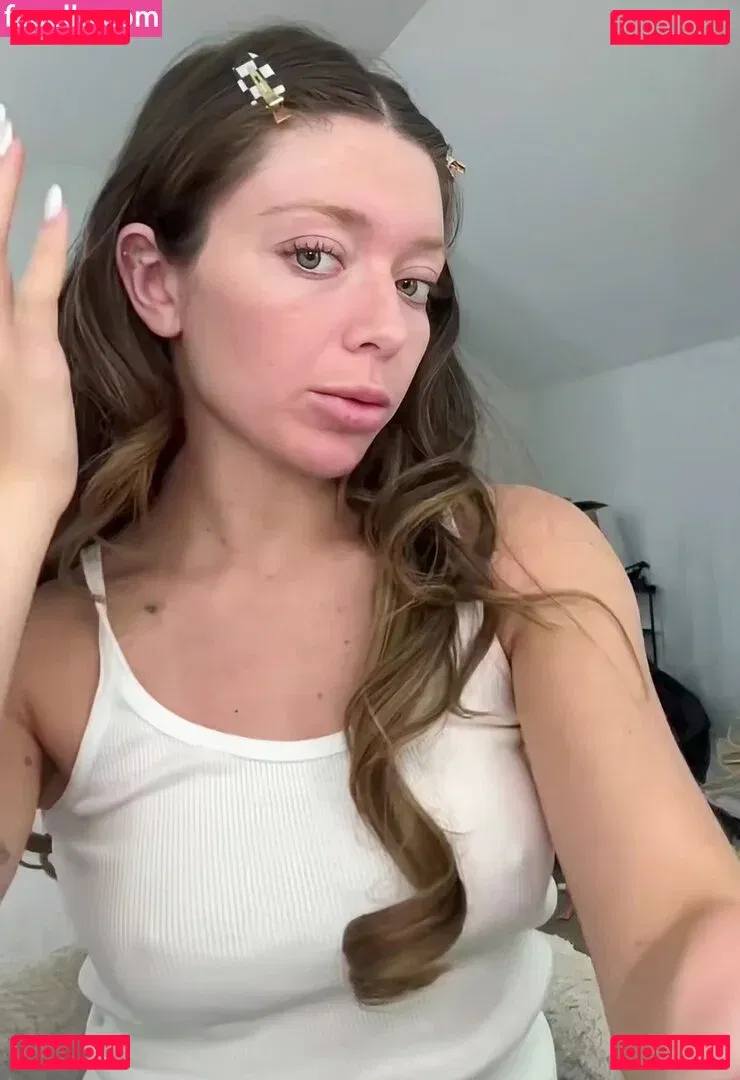 Tabitha Swatosh Onlyfans Photo Gallery 