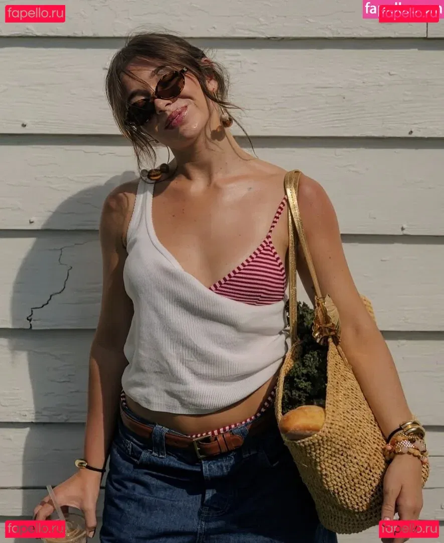 Tabitha Swatosh Onlyfans Photo Gallery 