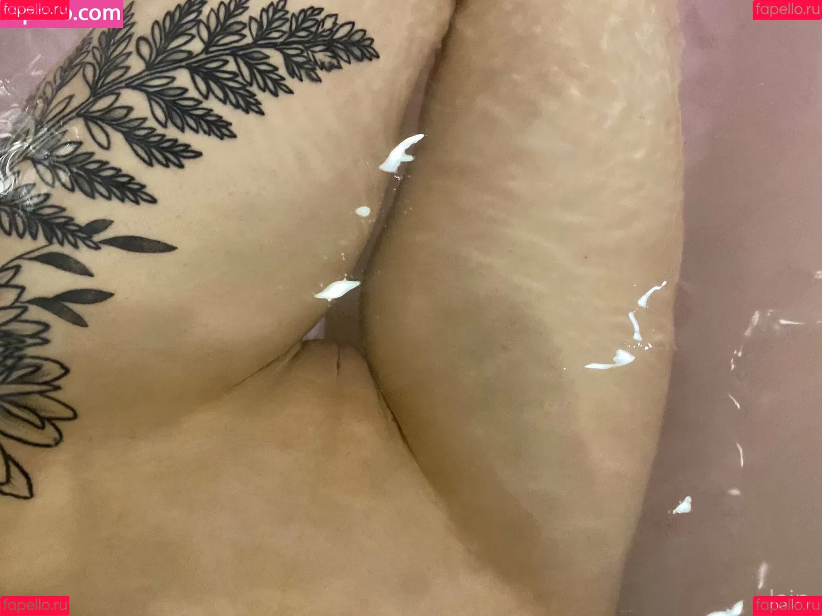 es.lain Onlyfans Photo Gallery 