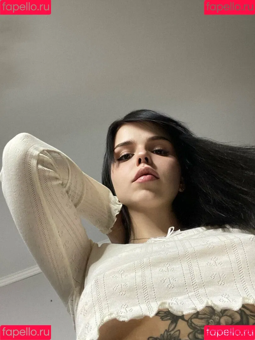 es.lain Onlyfans Photo Gallery 