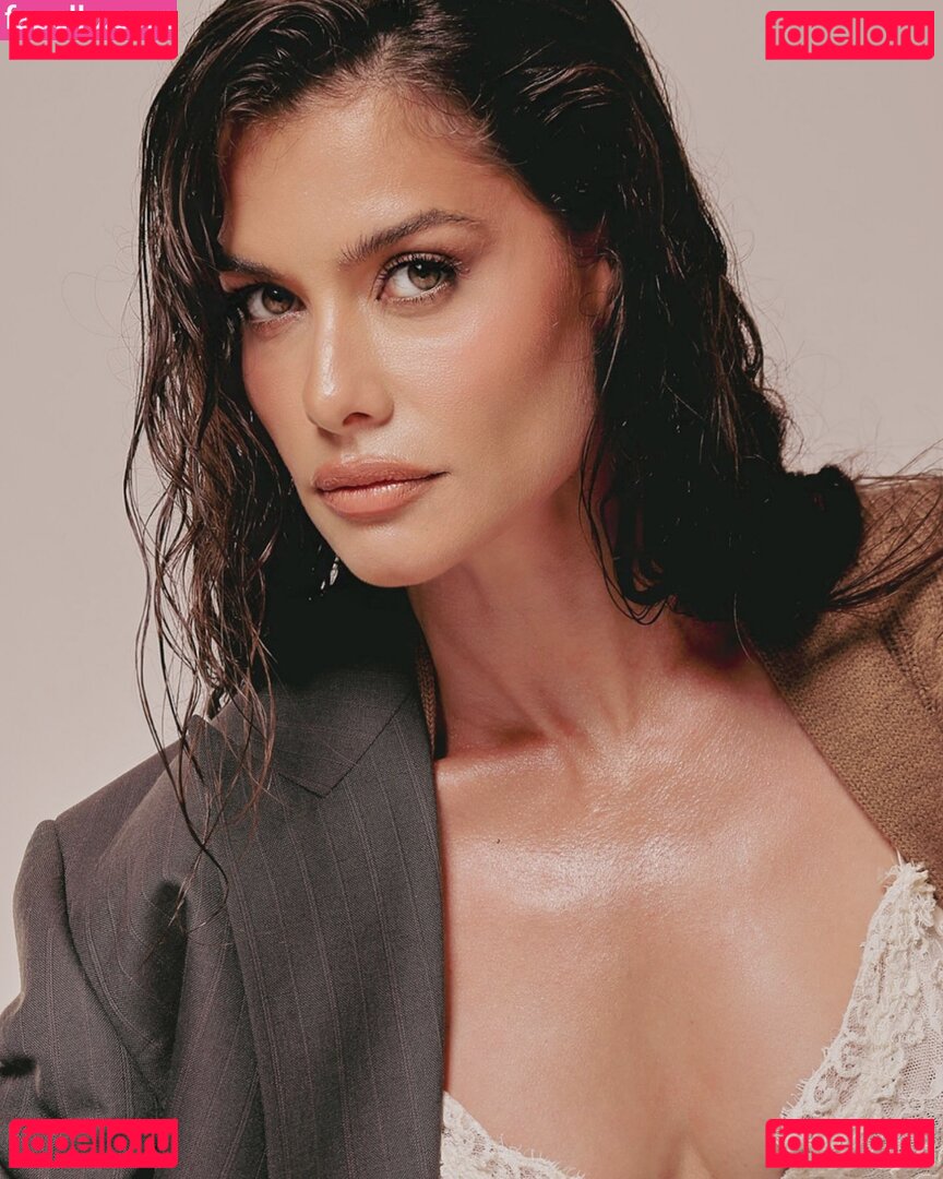 Alinne Moraes / alinnemoraes Onlyfans Photo Gallery 