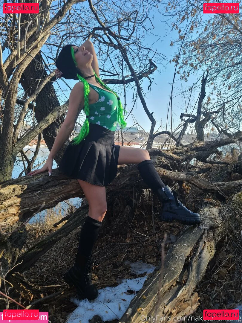 naketalickitung Onlyfans Photo Gallery 