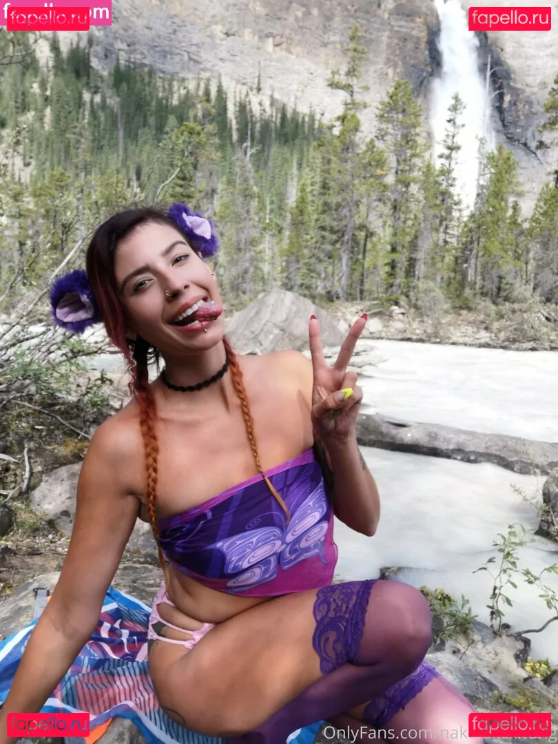 naketalickitung Onlyfans Photo Gallery 