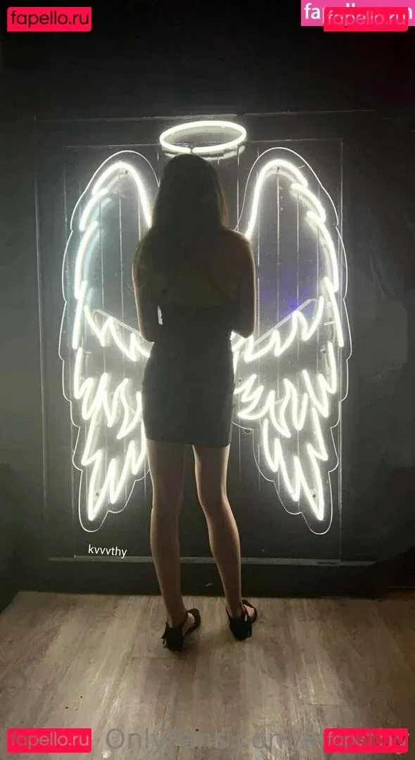 kvvvthy Onlyfans Photo Gallery 