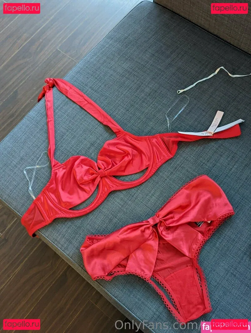 kvvvthy Onlyfans Photo Gallery 