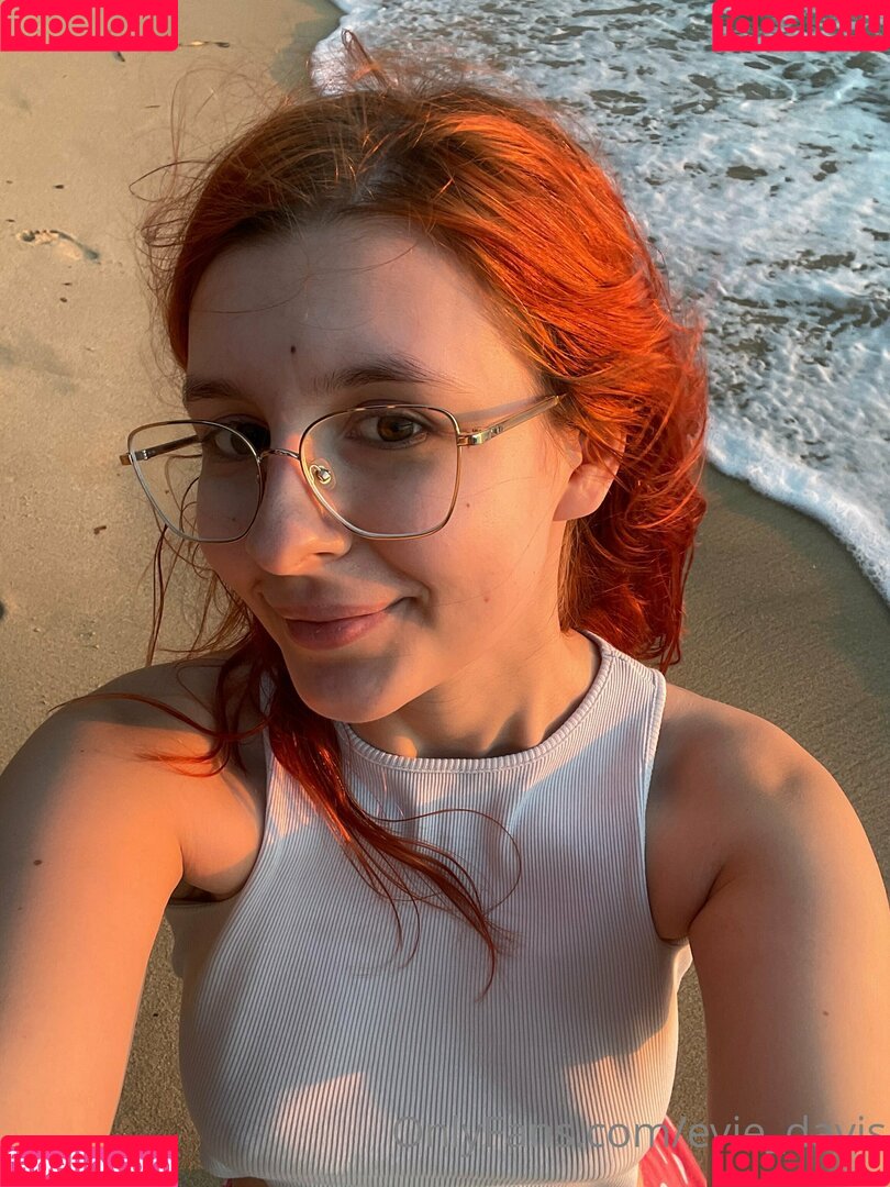 Evie Davis Onlyfans Photo Gallery 