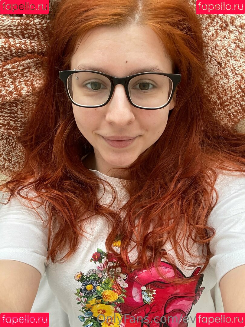 Evie Davis Onlyfans Photo Gallery 