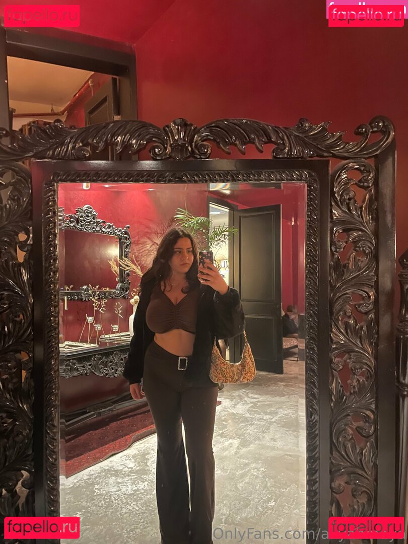 aliyahmaya / aliyahmayaxo Onlyfans Photo Gallery 