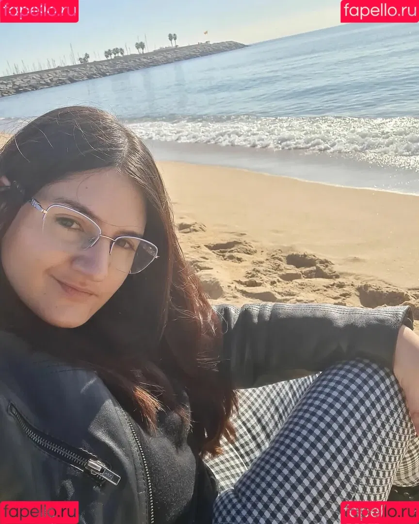 Ann Cygnus Onlyfans Photo Gallery 