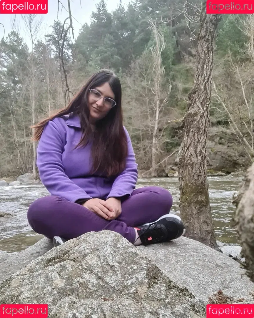 Ann Cygnus Onlyfans Photo Gallery 