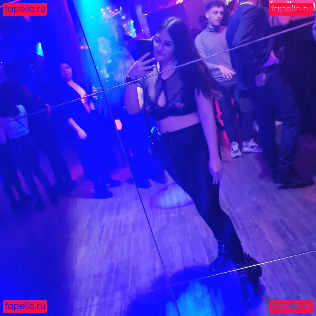 Ann Cygnus Onlyfans Photo Gallery 