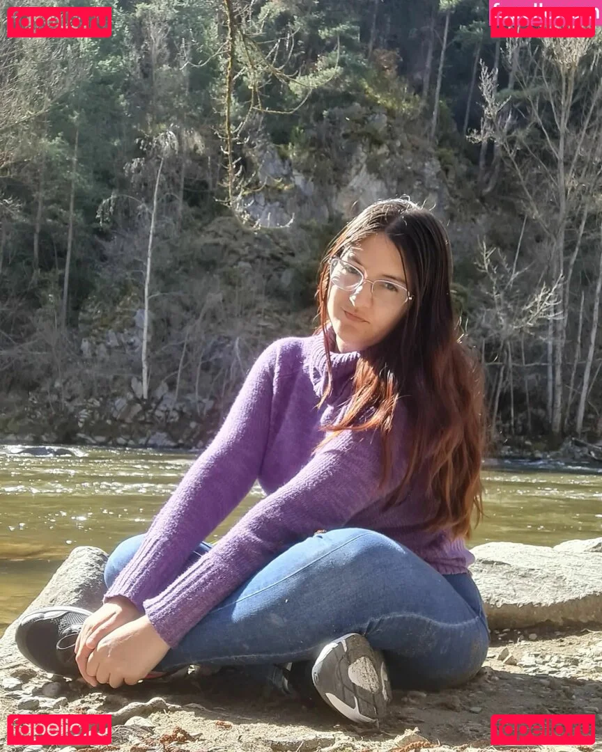 Ann Cygnus Onlyfans Photo Gallery 