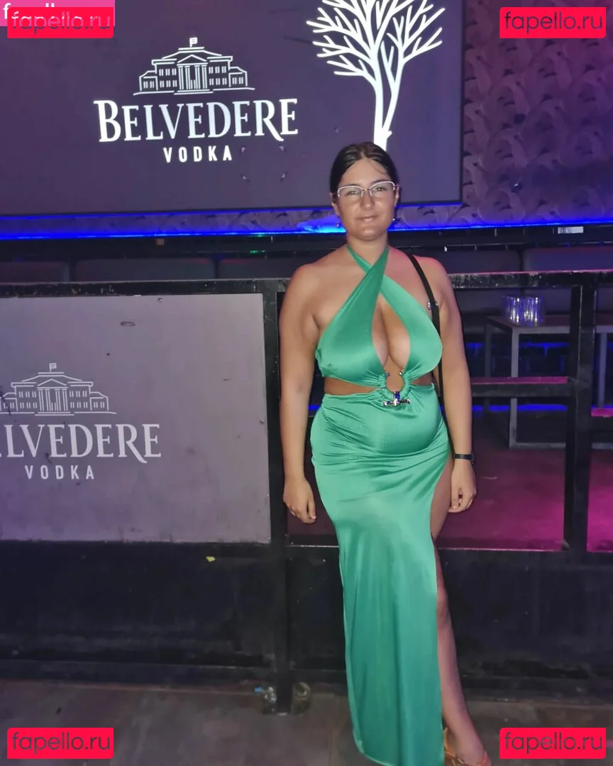 Ann Cygnus Onlyfans Photo Gallery 