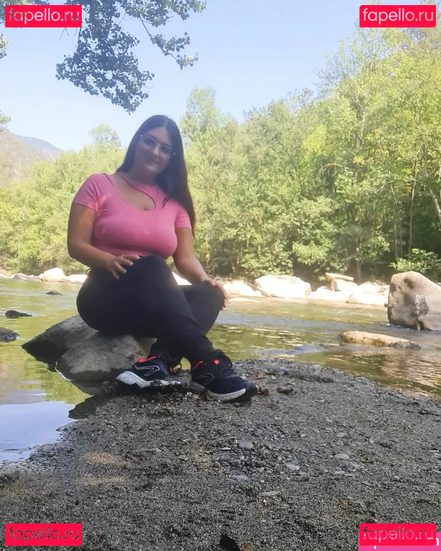 Ann Cygnus Onlyfans Photo Gallery 