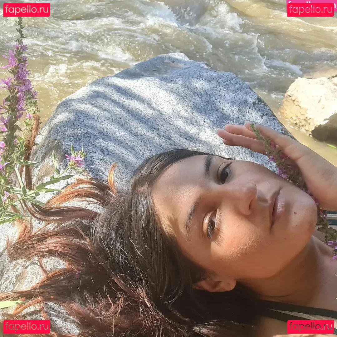 Ann Cygnus Onlyfans Photo Gallery 