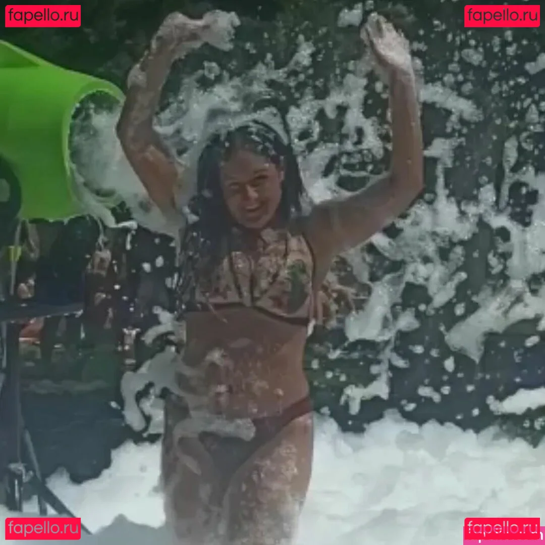 Ann Cygnus Onlyfans Photo Gallery 