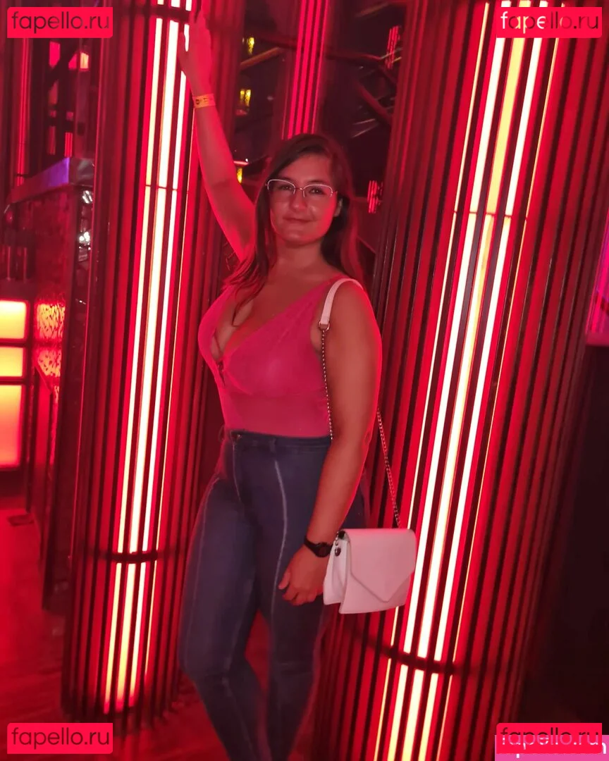 Ann Cygnus Onlyfans Photo Gallery 