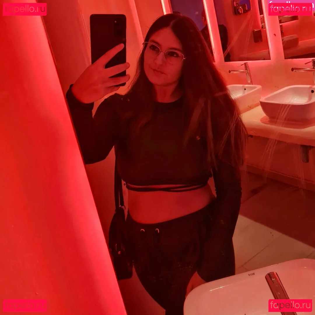 Ann Cygnus Onlyfans Photo Gallery 