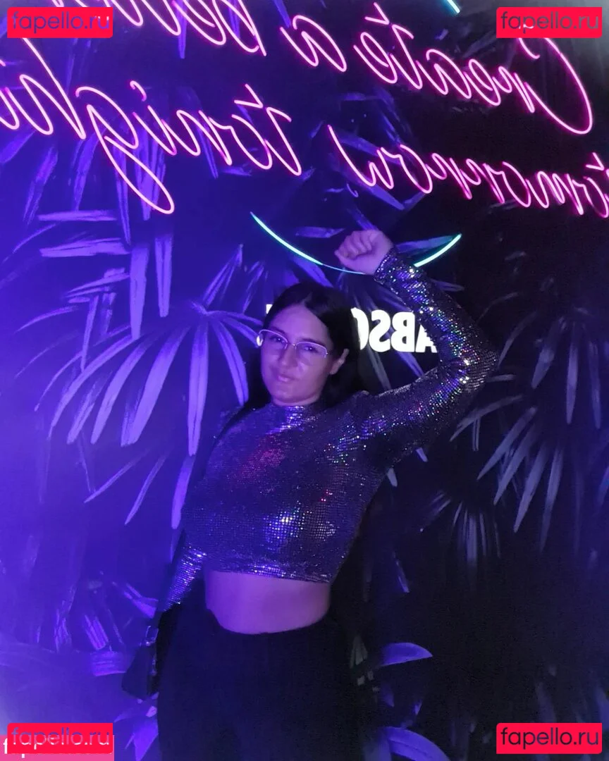 Ann Cygnus Onlyfans Photo Gallery 