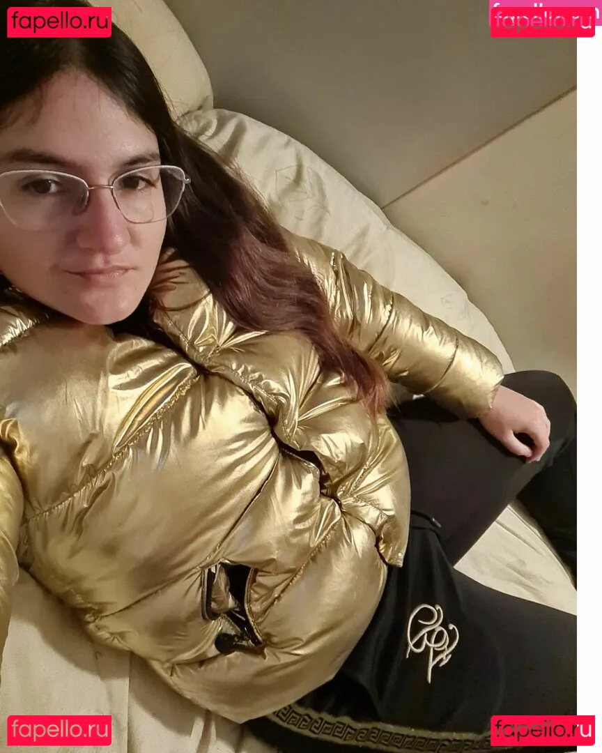 Ann Cygnus Onlyfans Photo Gallery 