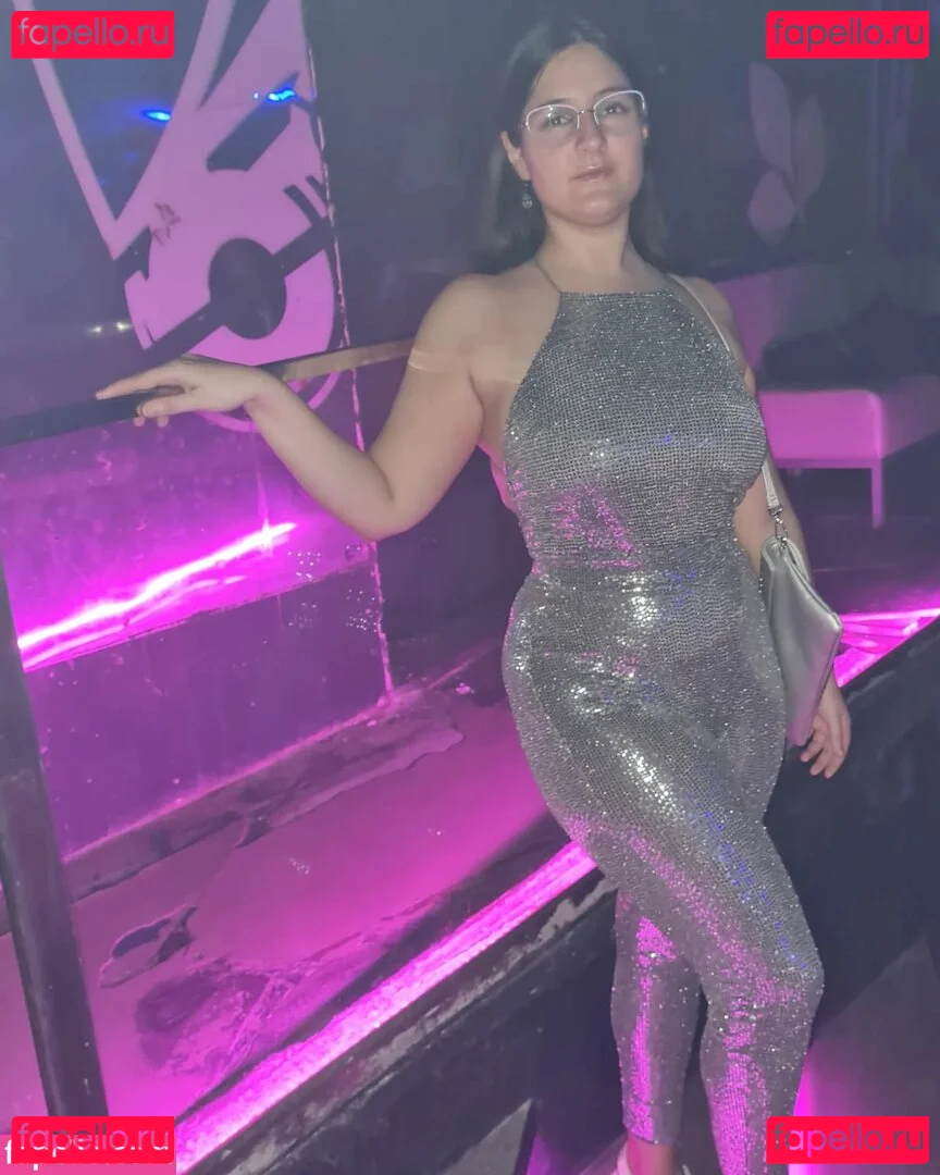 Ann Cygnus Onlyfans Photo Gallery 