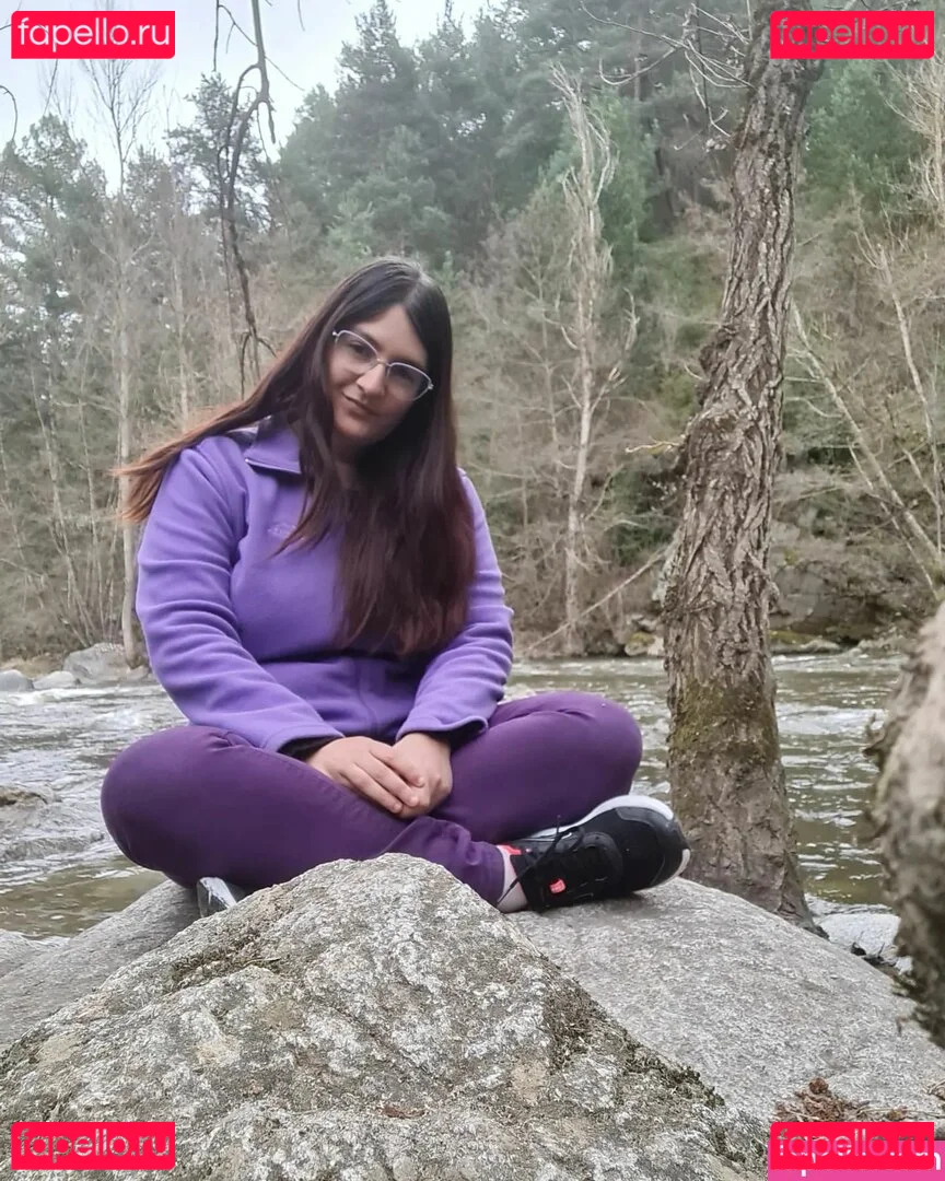 Ann Cygnus Onlyfans Photo Gallery 