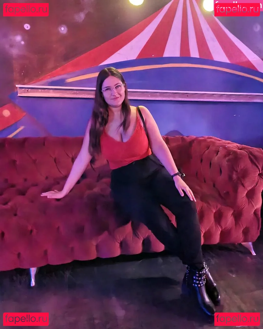 Ann Cygnus Onlyfans Photo Gallery 