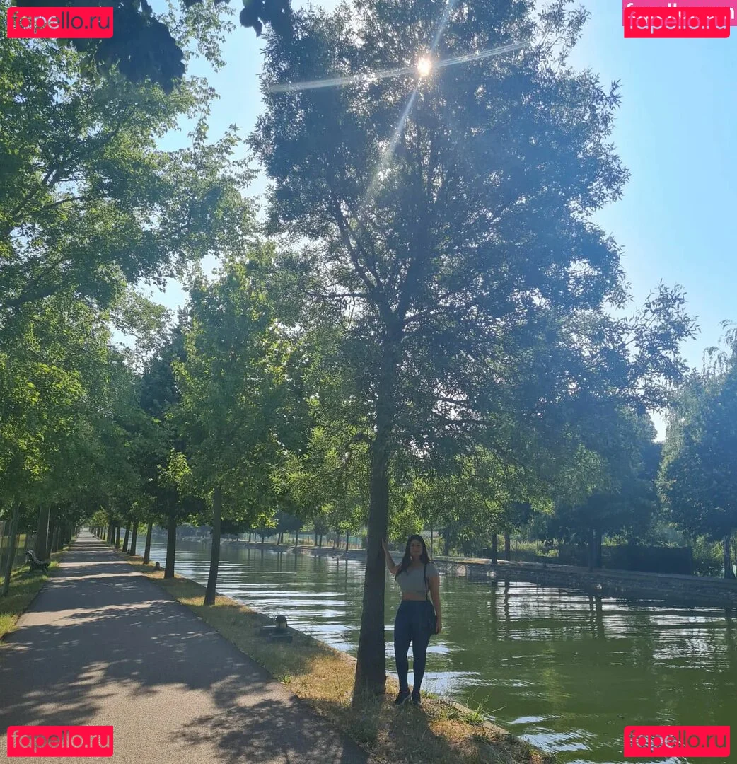 Ann Cygnus Onlyfans Photo Gallery 