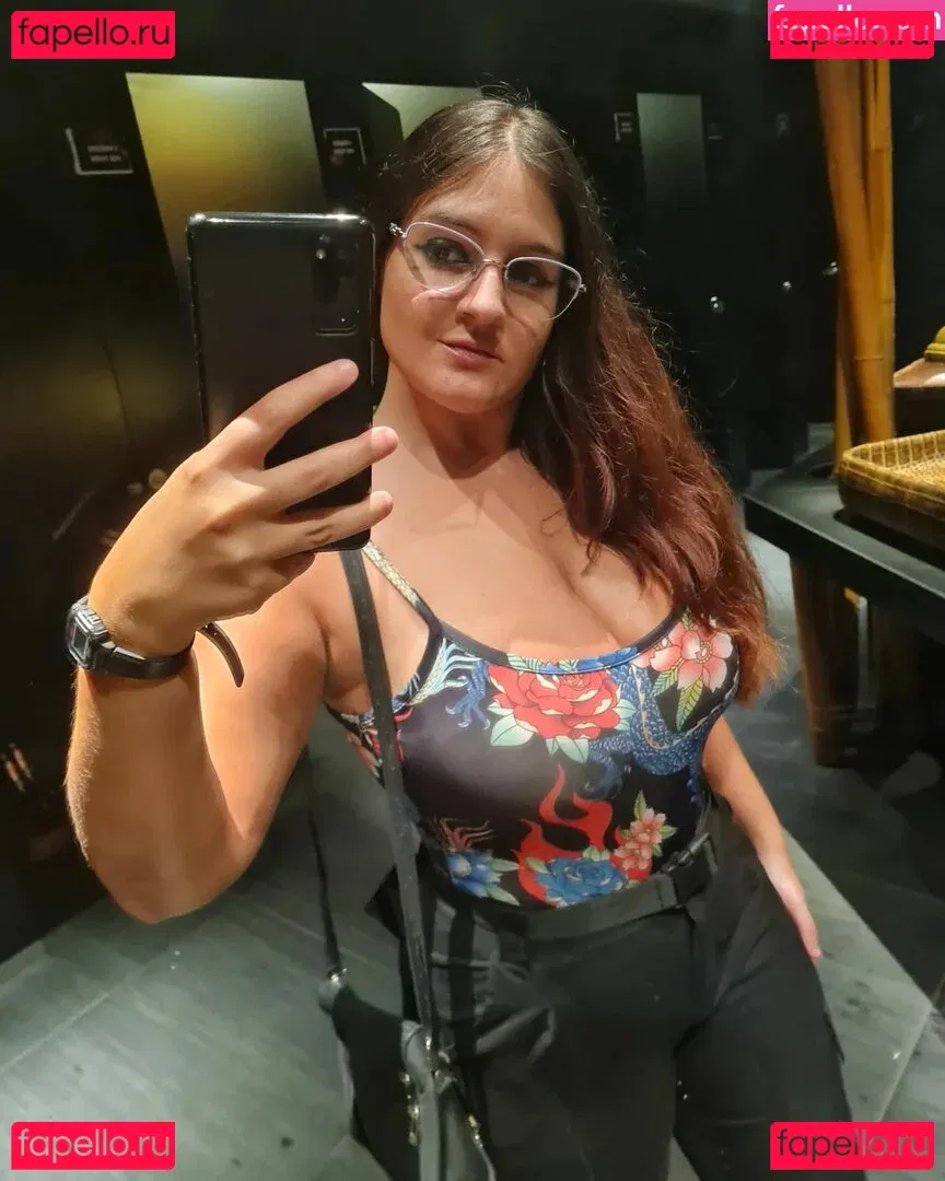 Ann Cygnus Onlyfans Photo Gallery 