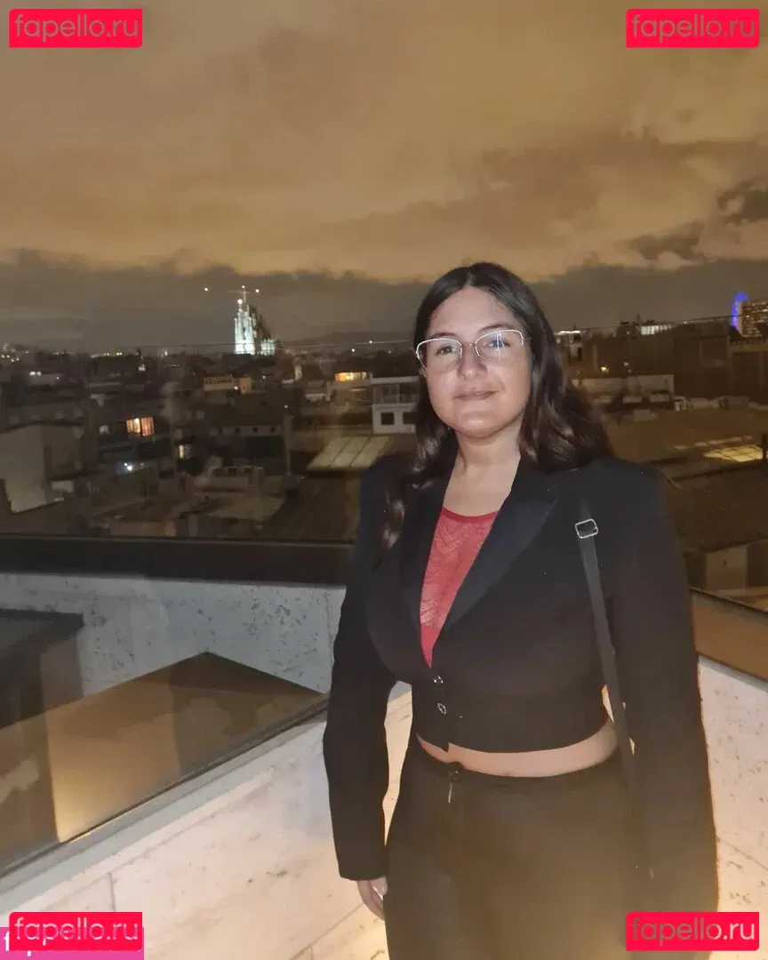 Ann Cygnus Onlyfans Photo Gallery 