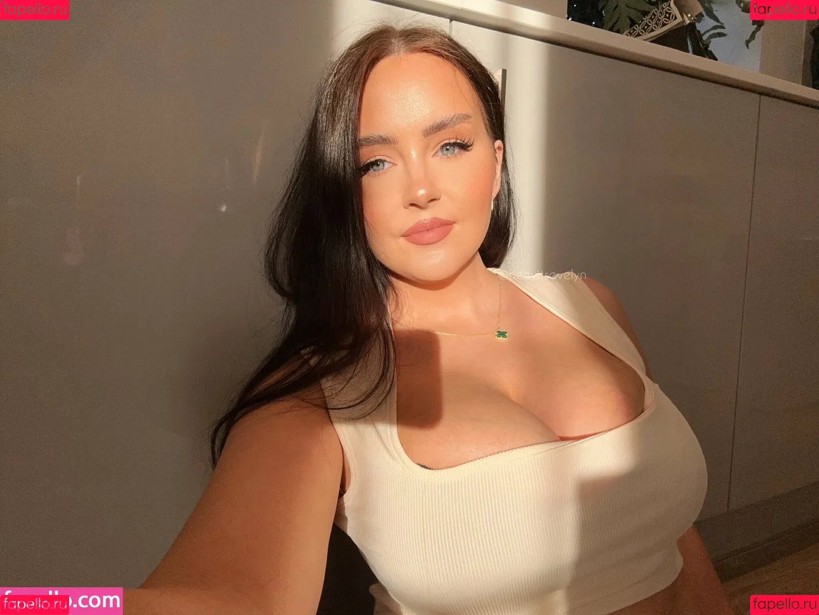 Evelynwhite Onlyfans Photo Gallery 