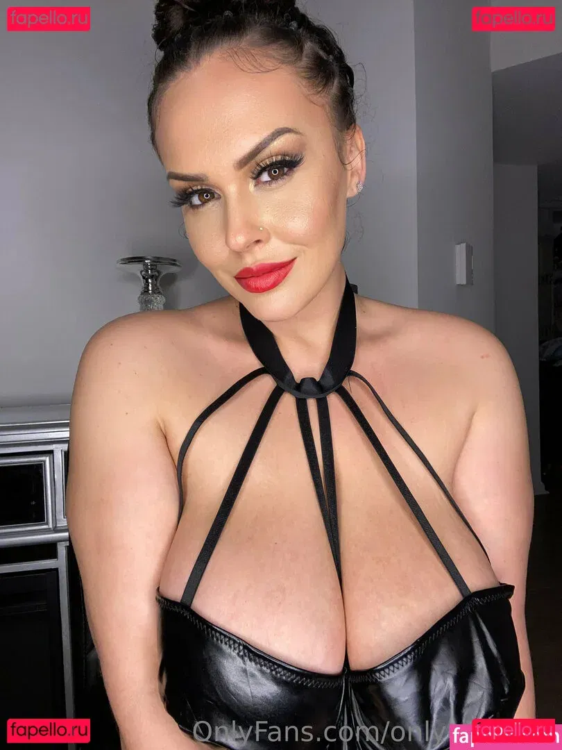 onlygiablaze Onlyfans Photo Gallery 