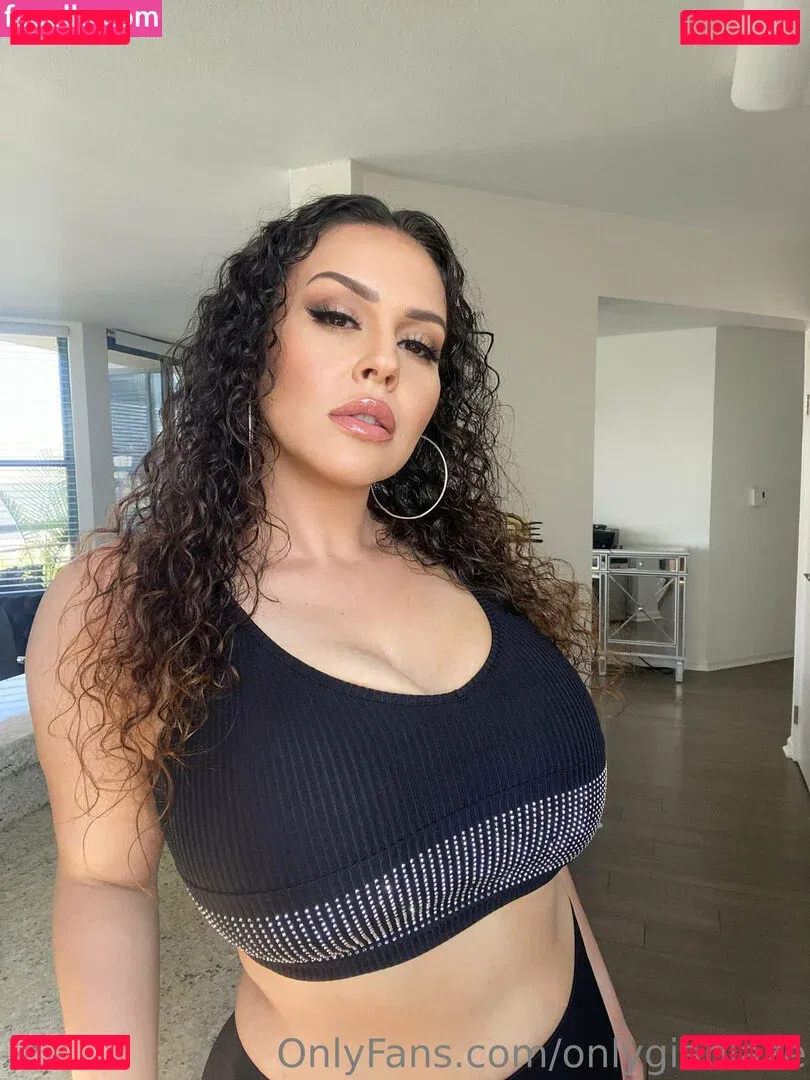 onlygiablaze Onlyfans Photo Gallery 