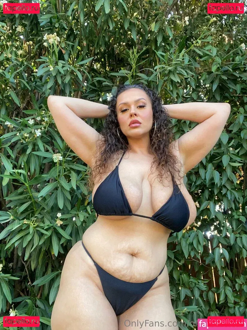 onlygiablaze Onlyfans Photo Gallery 