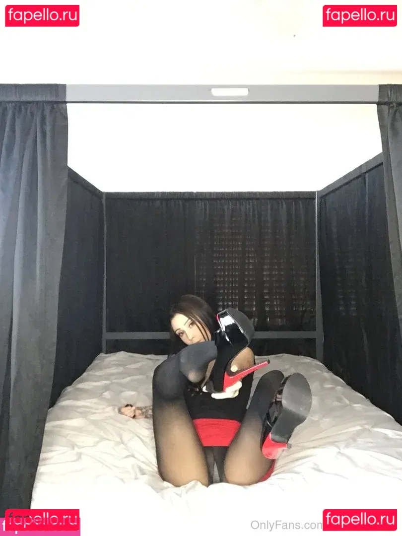 Noelle Easton Onlyfans Photo Gallery 