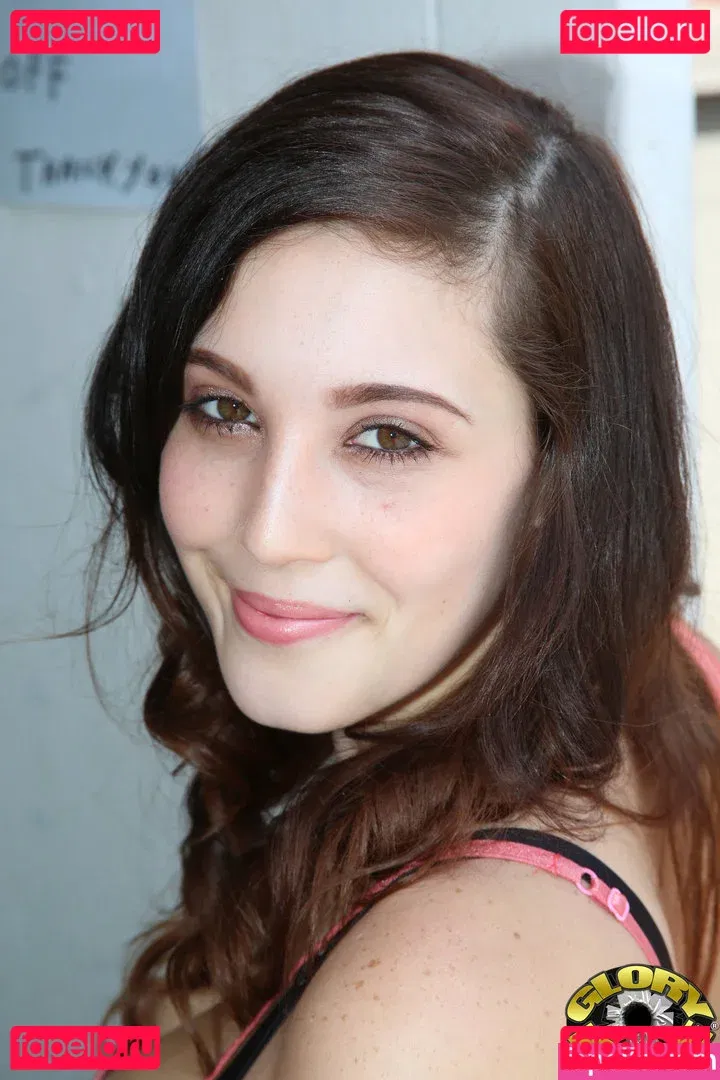 Noelle Easton Onlyfans Photo Gallery 