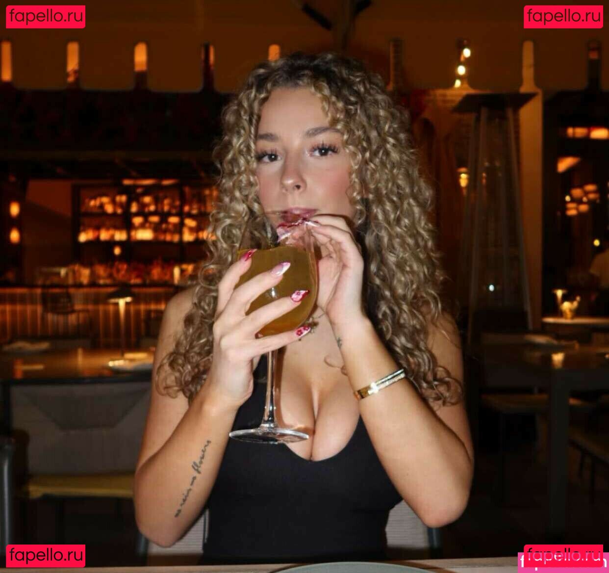 Kira Pregiato / goddesskira / kira_pregiato / kirapregiato / kiraspixs Nude Onlyfans Photo 25