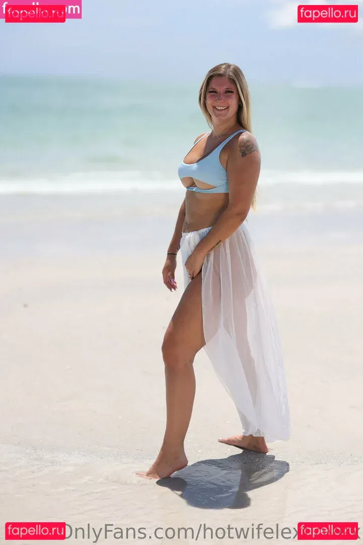 hotwifelexilovex Onlyfans Photo Gallery 